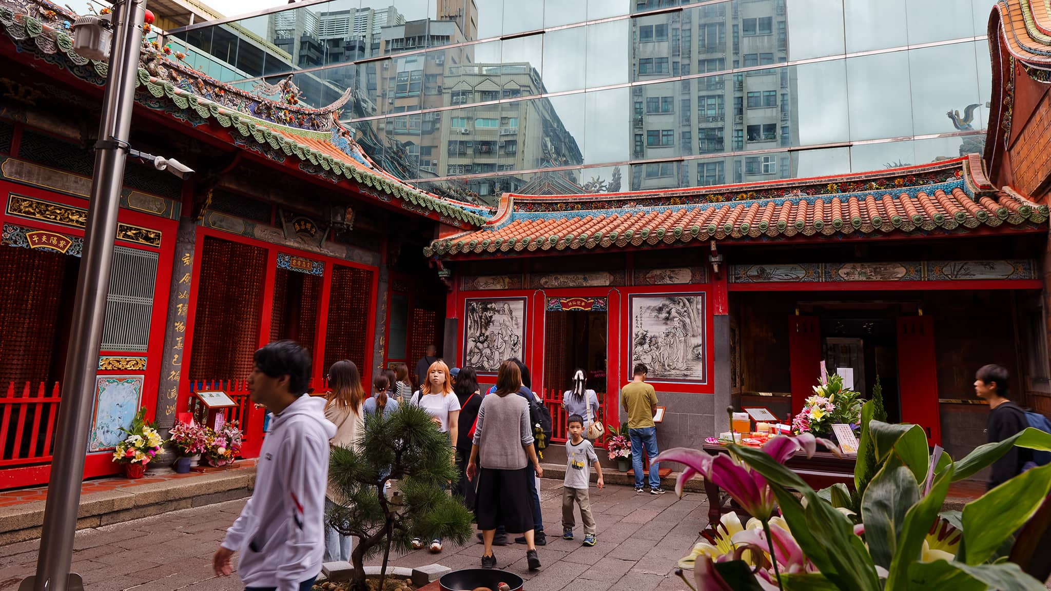 01 - Tapei (36) Lungshan Temple.jpg